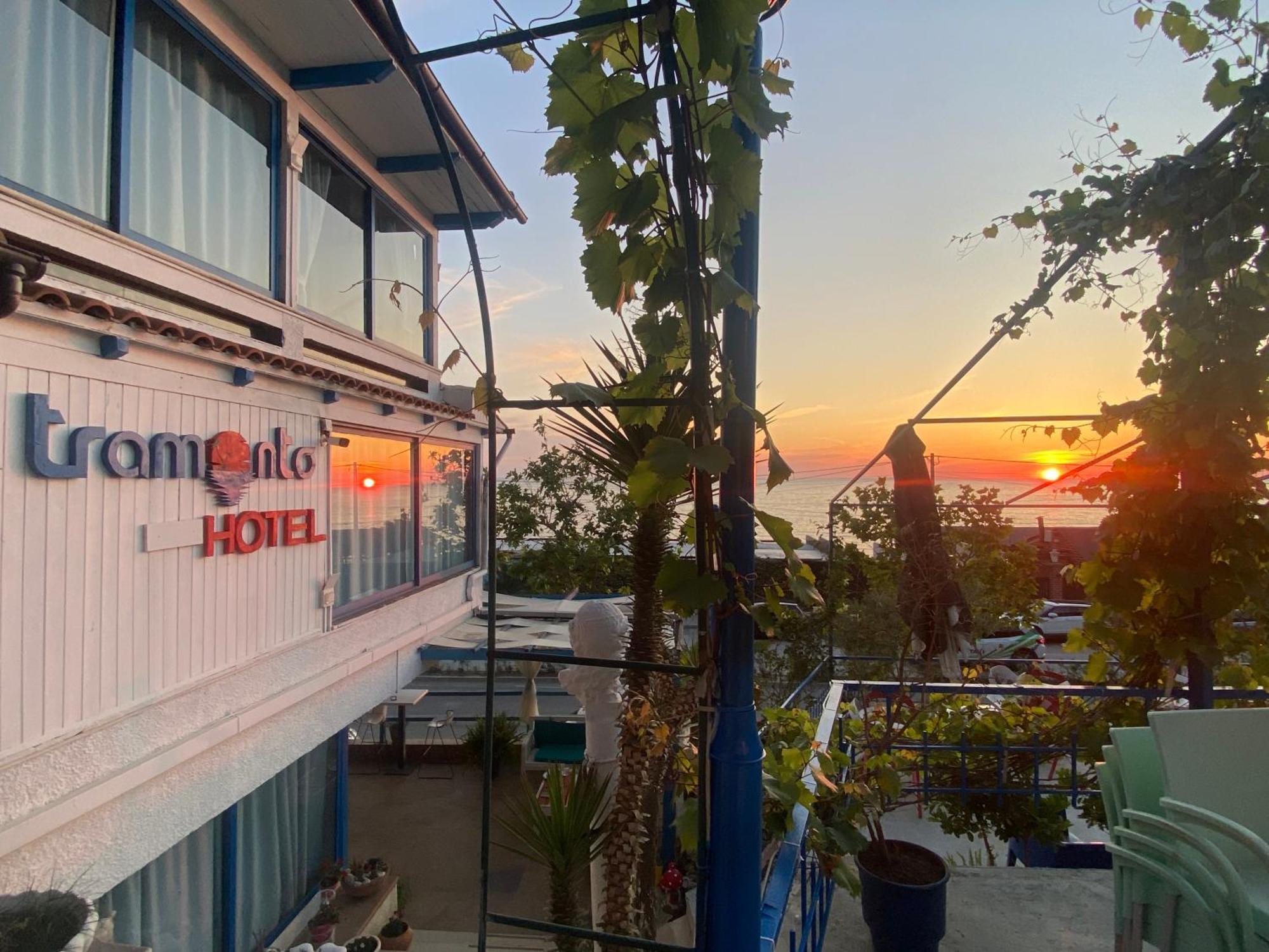 Tramonto Hotel Durrës Esterno foto